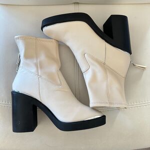 Topshop Cream Leather Boots Women Size 6.5 Heels Back Zipper